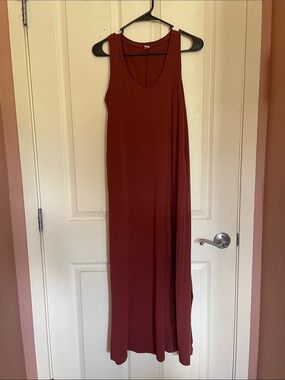 Old Navy Sleeveless Maxi Dress in Rust